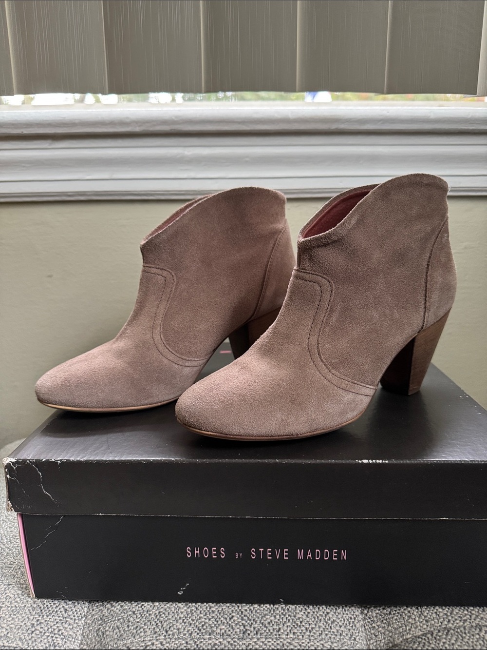Steve Madden Pembrook Taupe Suede Ankle Booties with Stacked Heel